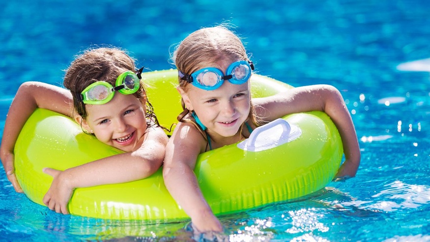 How Learning to Swim Can Enhance Your Holiday Experiences